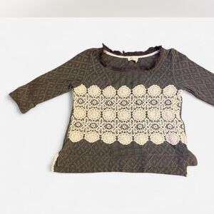 Meadow Rue Gray and Cream Textured Top